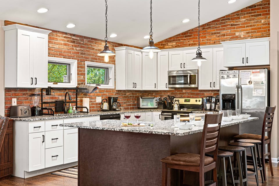 Kitchen allows cooks to be part of the conversations.