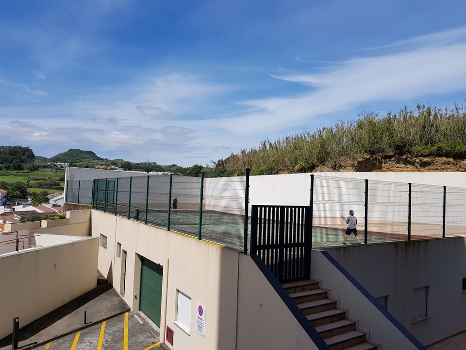 Campo de Ténis do Edifício (Privado) 