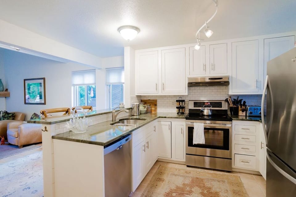 The Buddha House has a fully equipped kitchen.