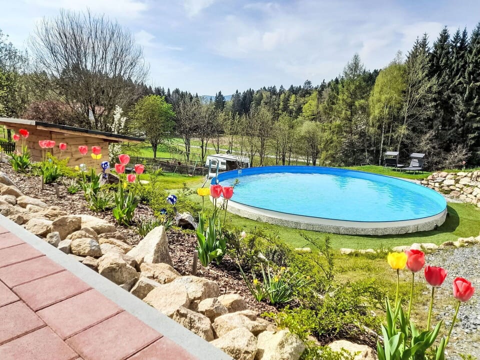 Water, Plant, Cloud, Sky, Flower, Tree, Natural Landscape, Swimming Pool, Grass, Landscape
