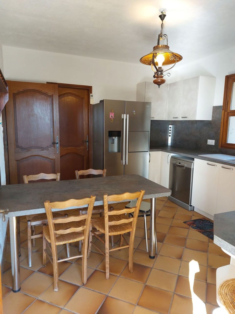 Brown, Property, Building, Wood, Interior Design, Shelving, Floor, Flooring, Material Property, Hardwood