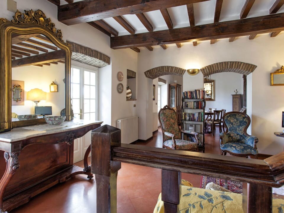 Sky, Plant, Cloud, Daytime, Azure, Nature, Tree, Land Lot, Building, Architecture