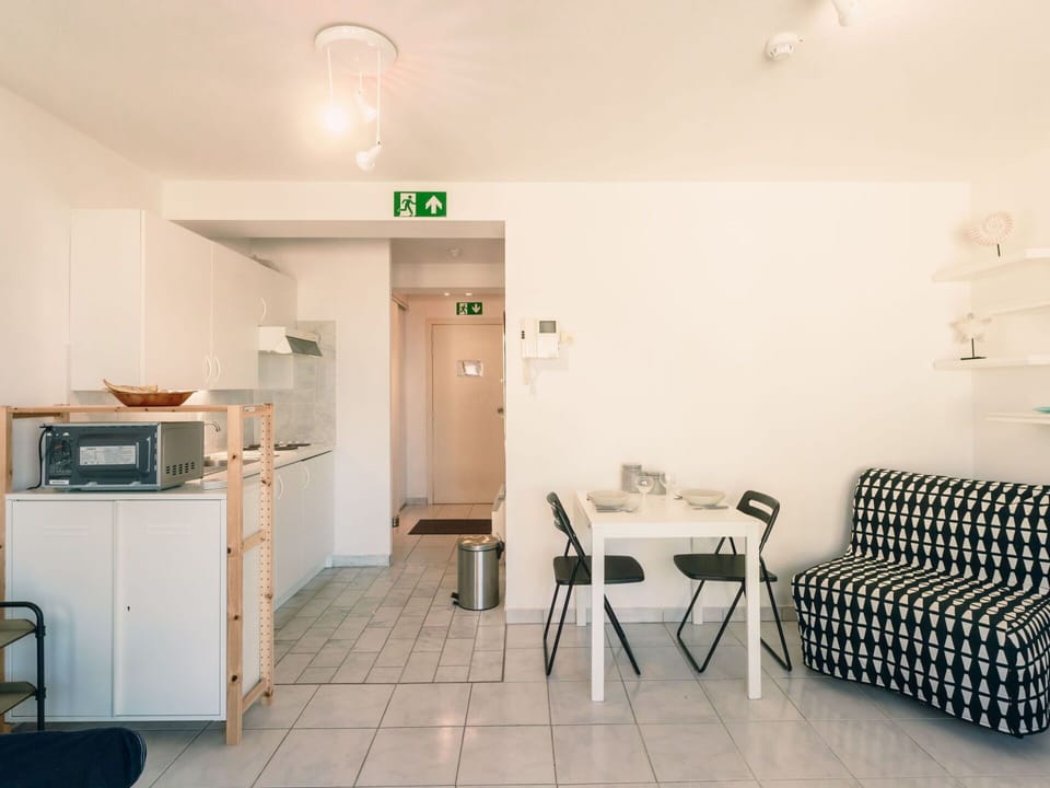 Furniture, Cabinetry, Property, Building, Chair, Interior Design, Kitchen Appliance, Flooring, Wood, Table