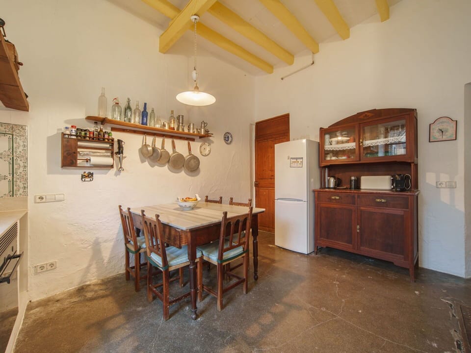 Furniture, Flooring, Interior Design, Wall, Wood, Ceiling, Floor, Cabinetry, Room, Lighting