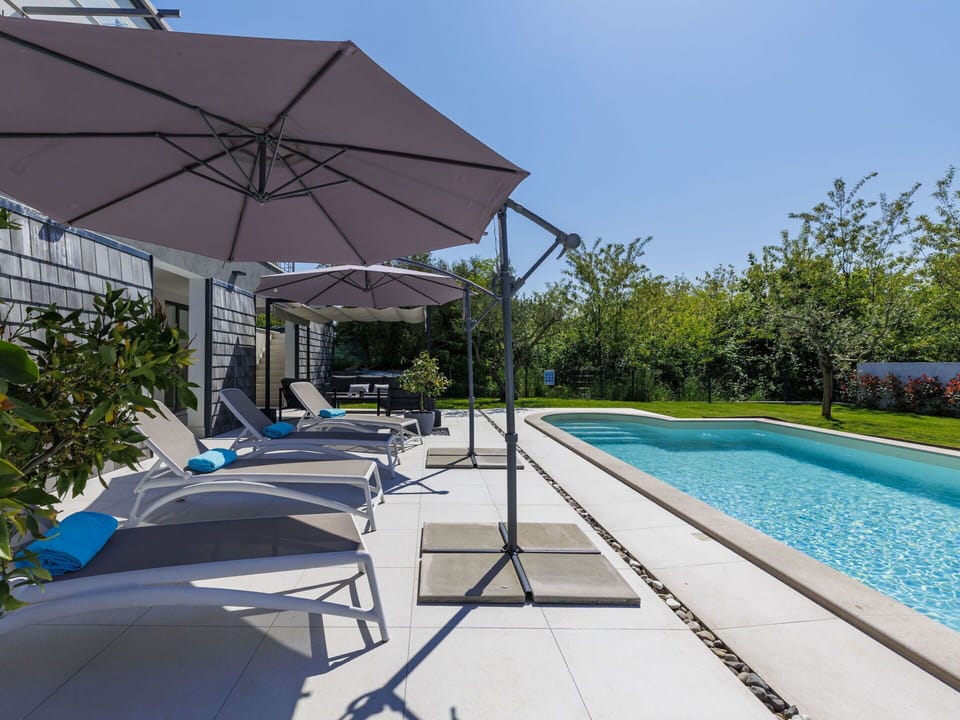 Swimming Pool, Outdoor Furniture, Umbrella, Furniture, Resort, Sunlounger, Chair, Composite Material, Shade, Eco Hotel