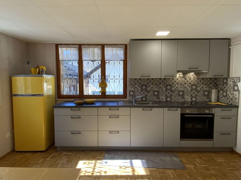 Cabinetry, Countertop, Furniture, Property, Building, Sink, Tap, Wood, Window, Drawer