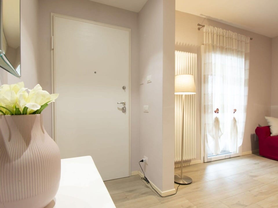 Cloud, Sky, Plant, Property, Building, Window, Flower, Architecture, Urban Design, Neighbourhood