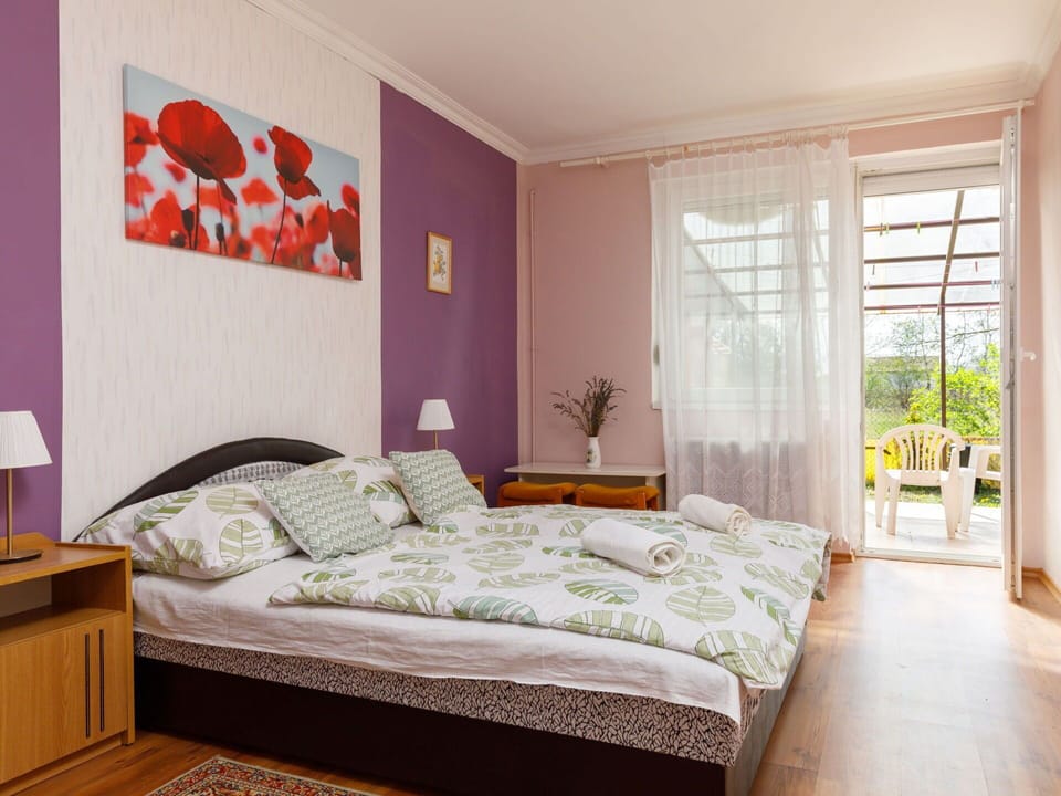 Furniture, Property, Plant, Window, Comfort, Textile, Wood, Interior Design, Bed Frame, Wall