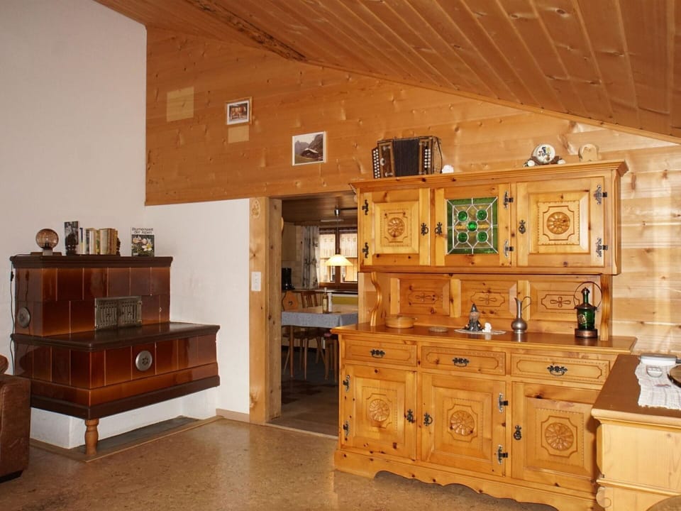 Furniture, Cabinetry, Building, Drawer, Wood, Chest Of Drawers, House, Wood Stain, Floor, Hardwood