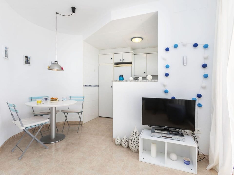 Building, Property, Furniture, House, Cabinetry, Table, Interior Design, Floor, Wall, Flooring