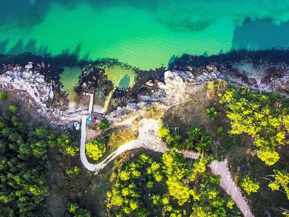 Water, Sky, Mountain, Azure, Natural Landscape, Cloud, Tree, Lake, Coastal And Oceanic Landforms, Bank