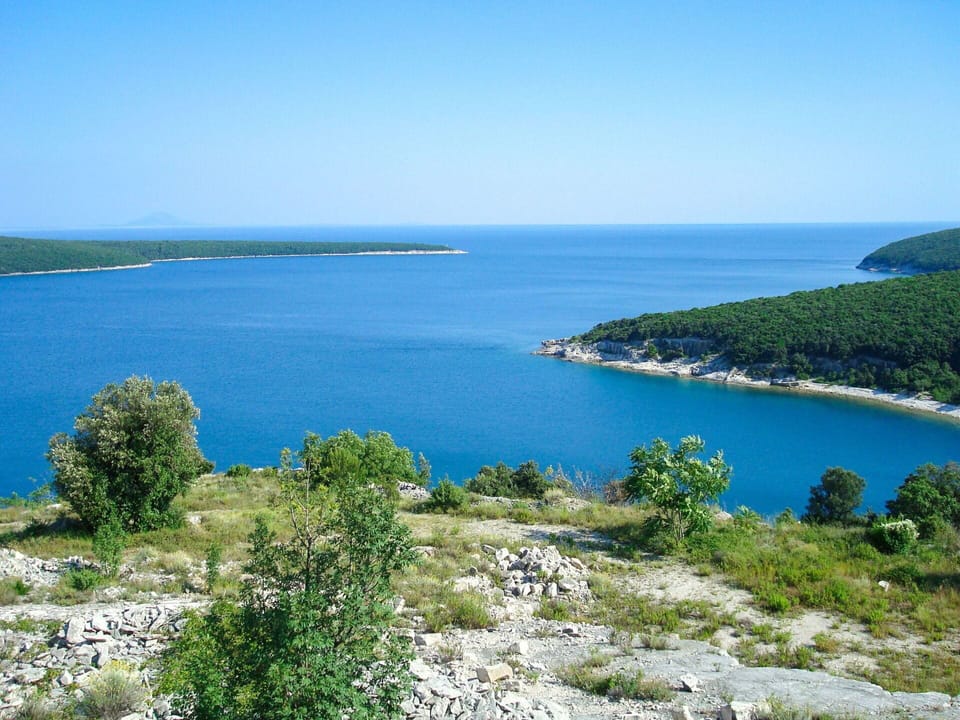 Water, Sky, Plant, Water Resources, Blue, Azure, Natural Landscape, Lake, Coastal And Oceanic Landforms, Terrain