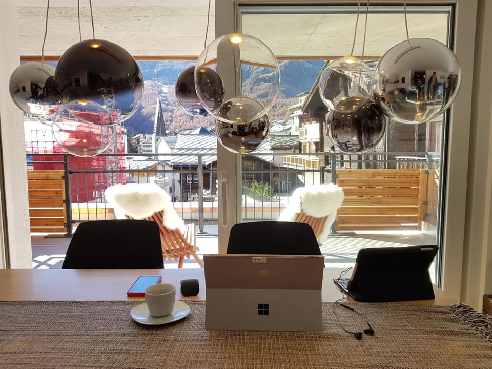 Table, Textile, Lighting, Interior Design, Decoration, Tableware, Chair, Wood