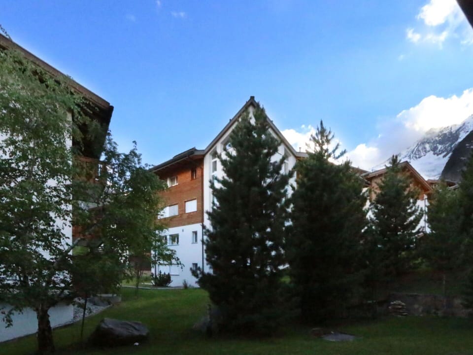 Sky, Cloud, Plant, Building, Tree, Natural Landscape, Larch, Land Lot, House, Biome