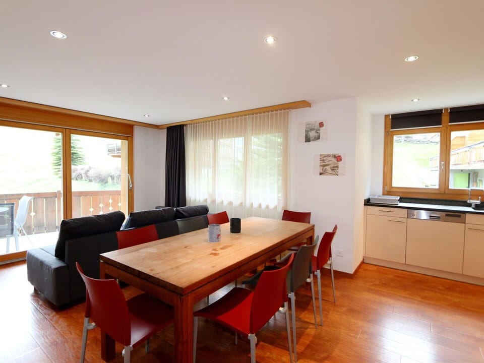 Furniture, Table, Window, Building, Cabinetry, Wood, Houseplant, Interior Design, Chair, Kitchen