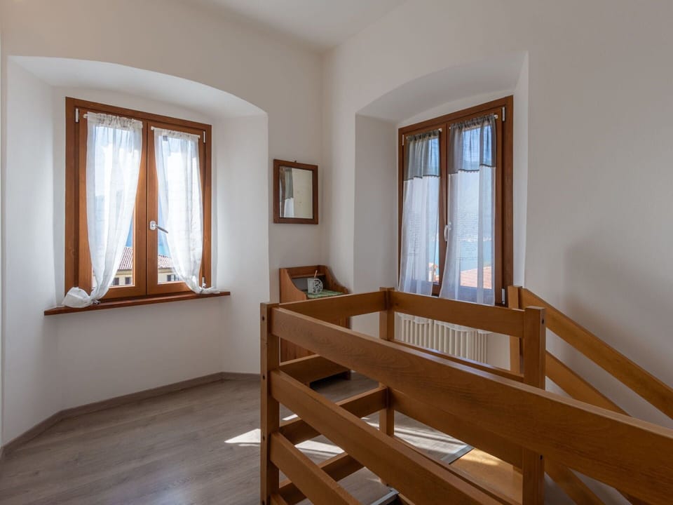 Property, Window, Wood, Paint, Floor, Wood Stain, Flooring, Hardwood, Curtain