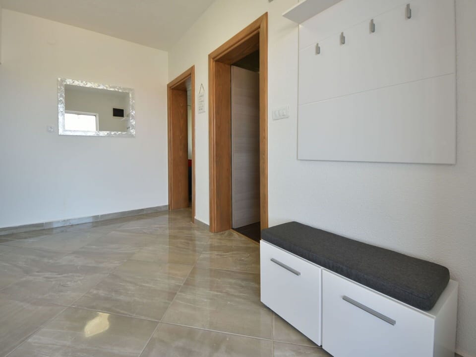 Sky, Tree, Urban Design, Plant, Residential Area, Real Estate, Landscape, Roof, City, Leisure