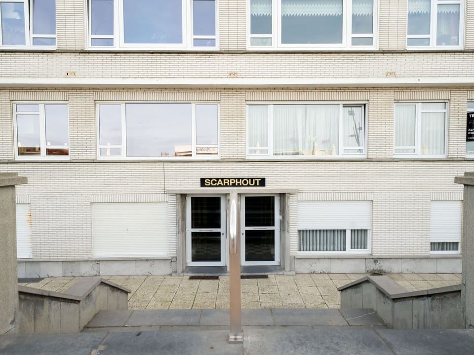Daytime, Window, Building, Neighbourhood, Material Property, Residential Area, Door, Facade, Real Estate