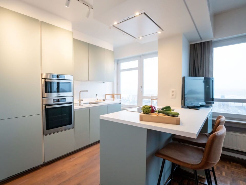 Cabinetry, Property, Countertop, Furniture, Building, Window, Kitchen, Kitchen Appliance, Wood, Home Appliance