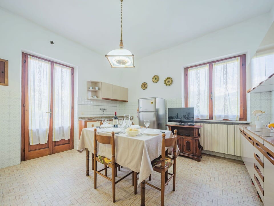 Table, Furniture, Property, Window, Chair, Wood, Building, Cabinetry, Interior Design
