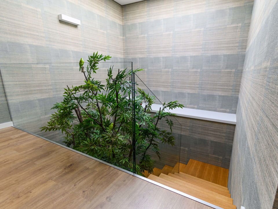 Water, Sky, Building, Plant, Property, Swimming Pool, Azure, Tree, Window, House