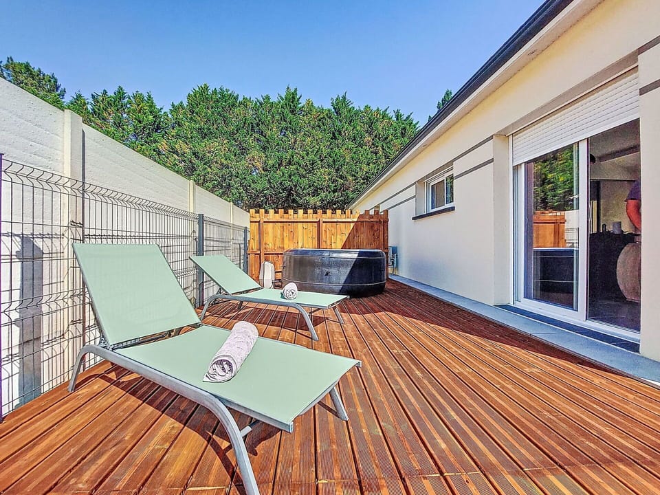 Flooring, Floor, Deck, Composite Material, Eco Hotel, Outdoor Furniture, Swimming Pool, Wood Flooring, Shade, Hardwood