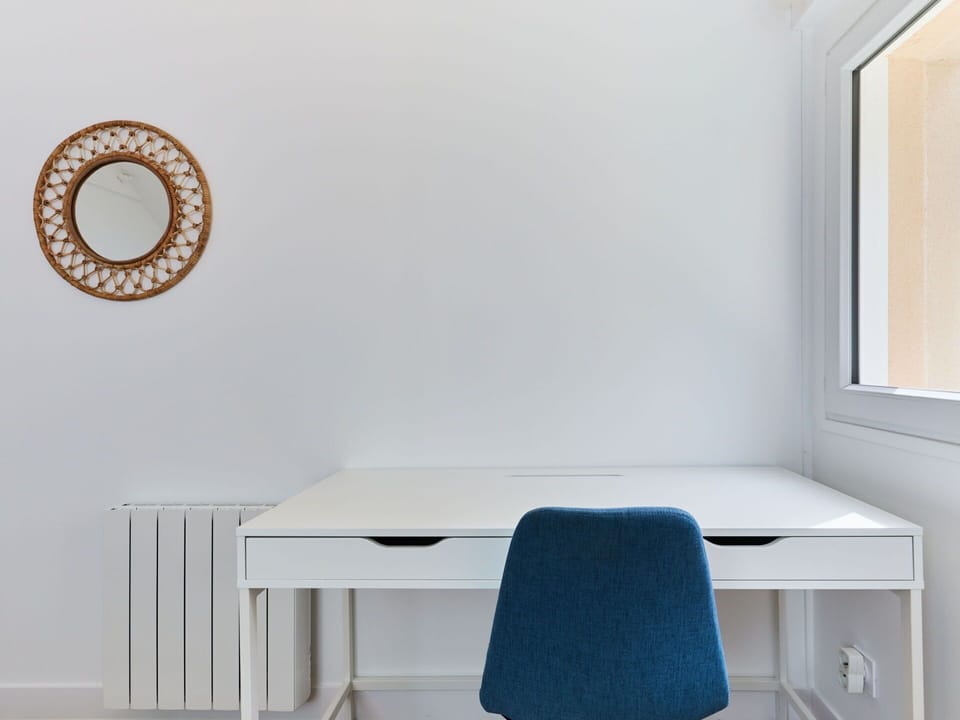 Cloud, Water, Sky, Plant, Property, Azure, Natural Landscape, Swimming Pool, Tree, Vegetation