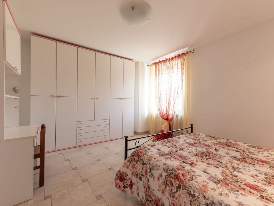Cloud, Water, Sky, Plant, Property, Azure, Natural Landscape, Swimming Pool, Tree, Vegetation