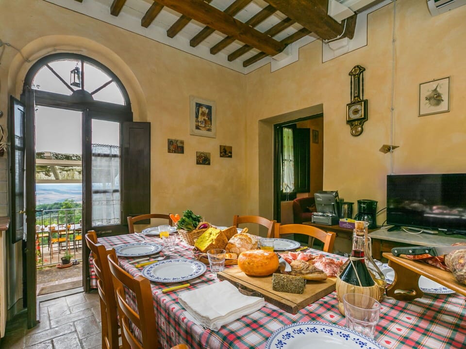 Table, Property, Furniture, Window, Tableware, Food, Tablecloth, Interior Design, Chair, Lighting