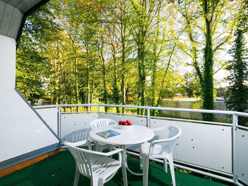 Table, Furniture, Building, Plant, Shade, Chair, Tree, Interior Design, Outdoor Furniture, Architecture