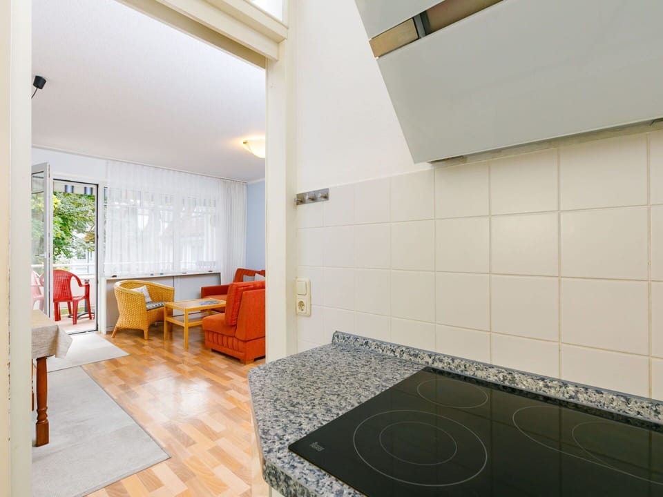 Building, Wood, Flooring, Floor, Hall, Plant, Real Estate, Hardwood, Ceiling