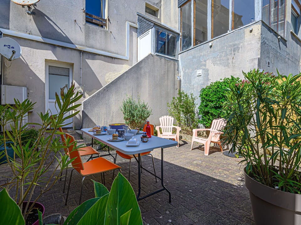 Water, Sky, Table, Furniture, Property, Chair, Azure, Outdoor Table, Outdoor Furniture, Tableware