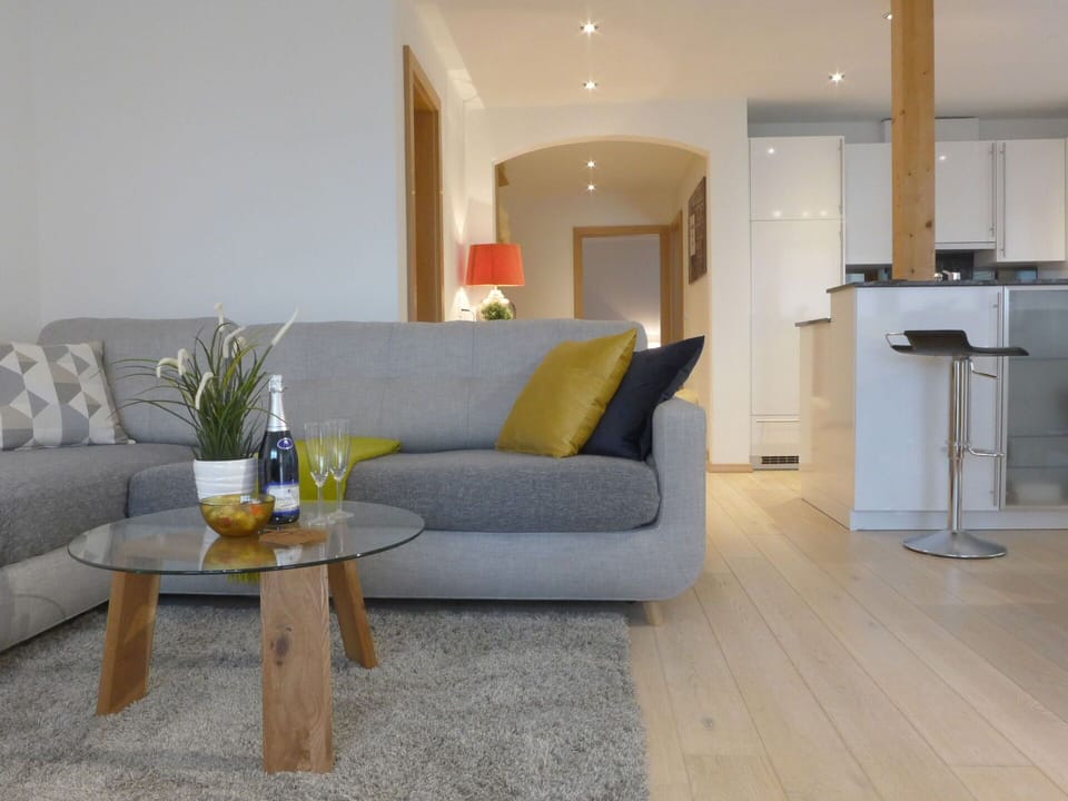 Couch, Furniture, Property, Table, Comfort, Interior Design, Studio Couch, Floor, Cabinetry, Building