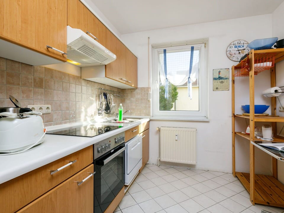 Countertop, Cabinetry, Kitchen Sink, Property, Building, Furniture, Sink, Window, Kitchen, Kitchen Stove