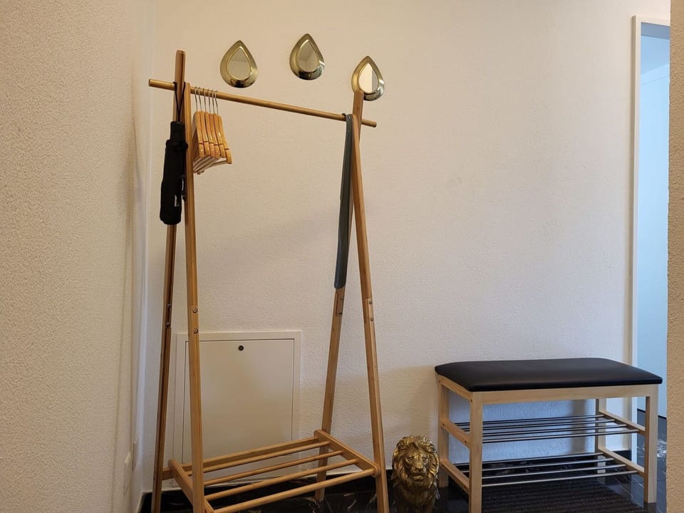 Wood, Floor, Hardwood, Flooring, Room, Ladder, Plywood, Sculpture