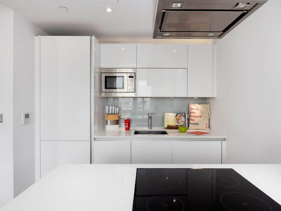 Building, Cabinetry, Property, Kitchen Appliance, Countertop, House, Home Appliance, Refrigerator, Rectangle