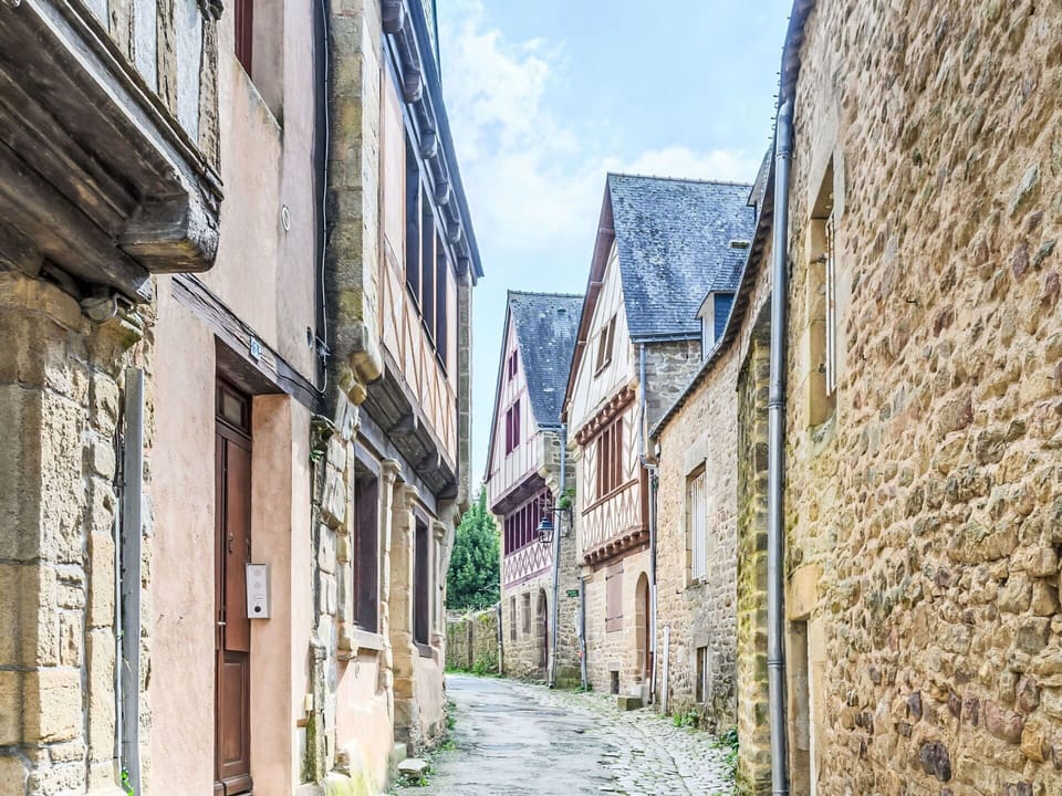 Wall, Alley, Architecture, Neighbourhood, Street, Door, Cobblestone, Flagstone, Walkway