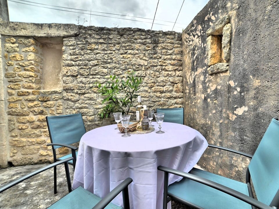 Water, Table, Sky, Cloud, Furniture, Plant, Property, Chair, Azure, Outdoor Table