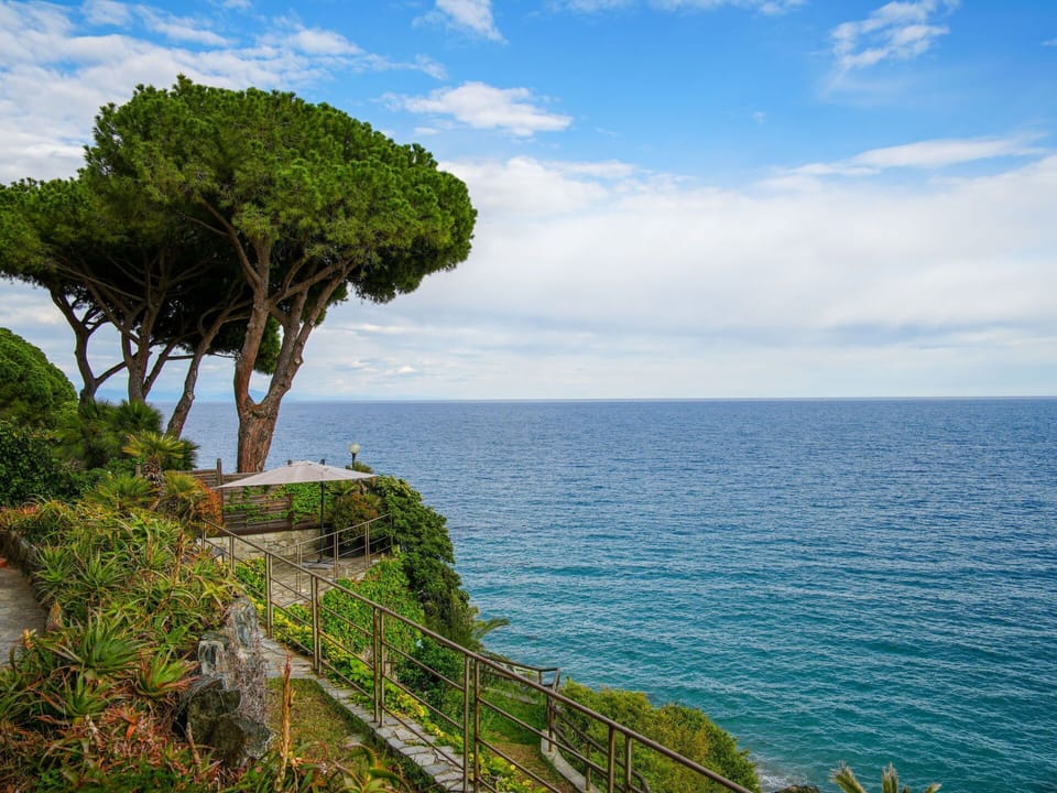 Blue, Body Of Water, Sea, Coast, Coastal And Oceanic Landforms, Ocean, Promontory, Tropics, Shore, Headland