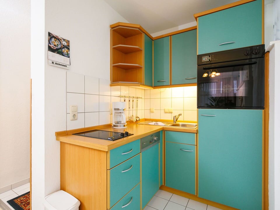 Cabinetry, Property, Countertop, Building, Sink, Interior Design, Drawer, Kitchen, Kitchen Appliance, Wood