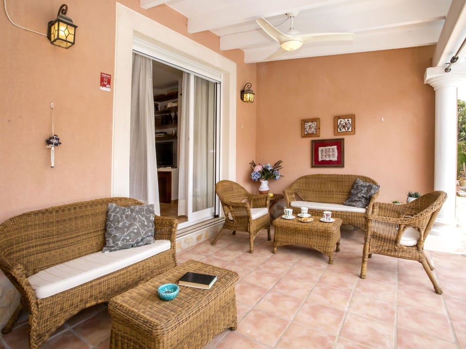 Water, Plant, Swimming Pool, Tree, Shade, Outdoor Furniture, Leisure, Rectangle, Composite Material, Landscape