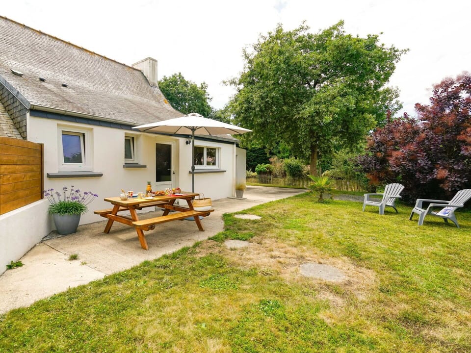 Food, Table, Tableware, Plant, Furniture, Sky, Chair, Dishware, Plate, Outdoor Furniture