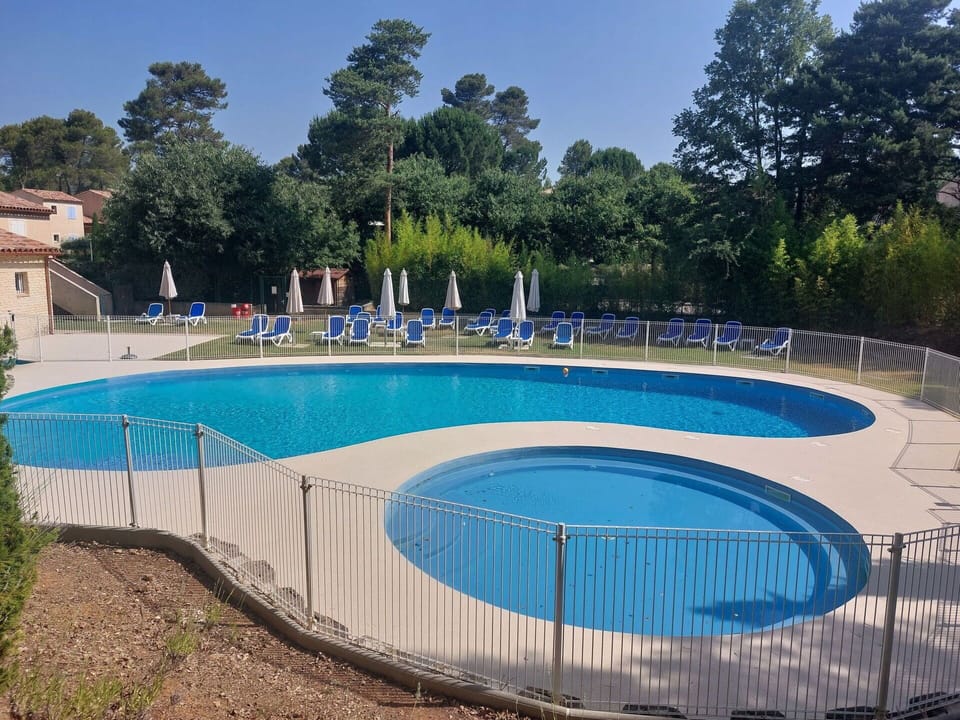 Swimming Pool, Outdoor Furniture, Resort, Shade, Thermae, Leisure, Sunlounger, Eco Hotel, Resort Town, Leisure Centre