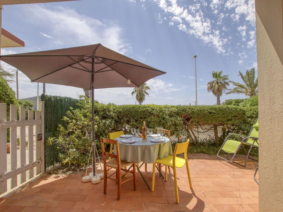 Sky, Plant, Furniture, Plant Community, Table, Natural Landscape, Chair, Land Lot, Outdoor Furniture, Tree