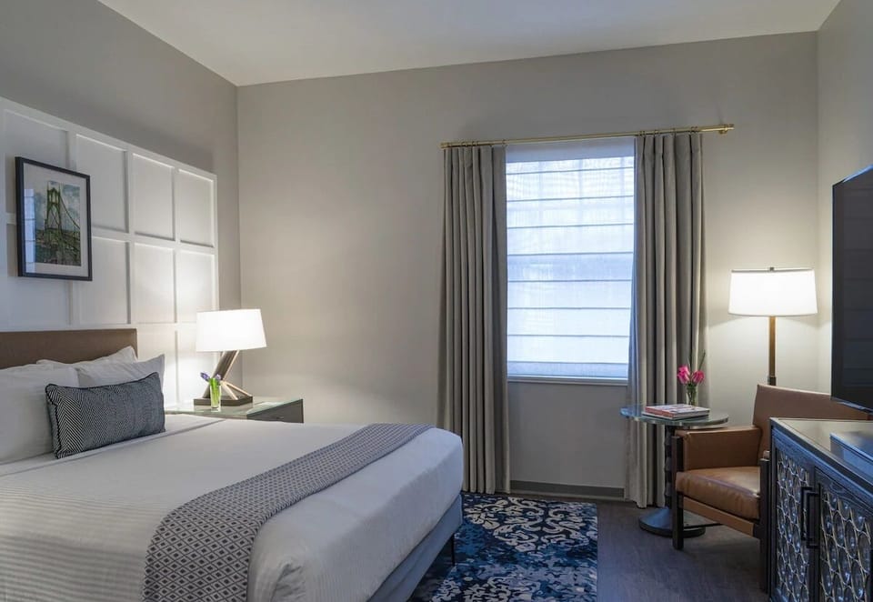 King size bed