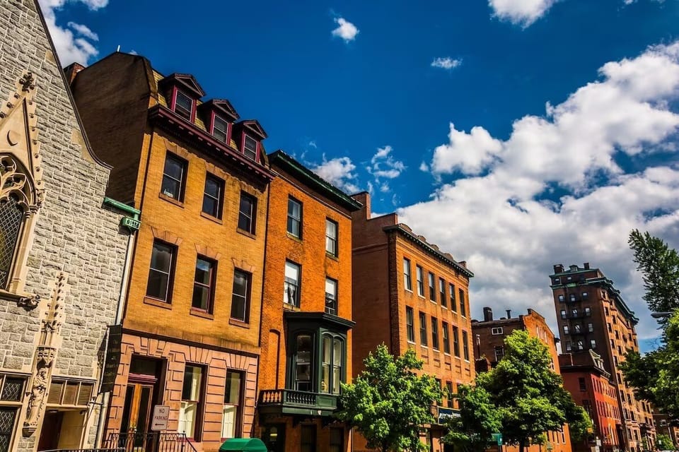 Arrive to a charming streetscape in a vibrant city neighborhood