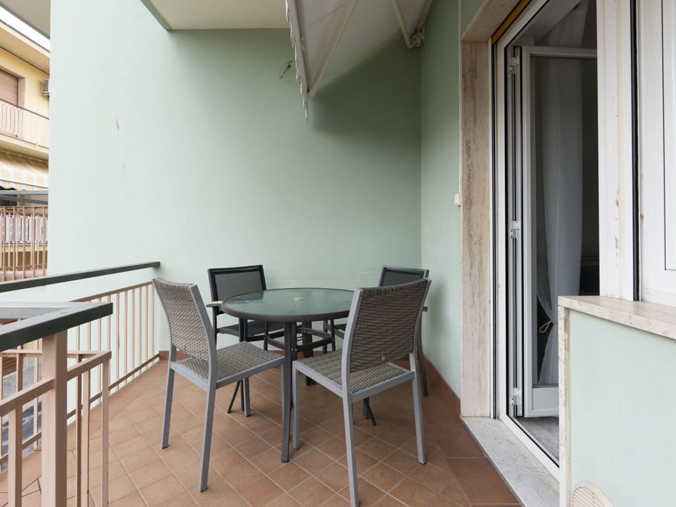 Sky, Furniture, Cloud, Plant, Table, Building, Chair, Interior Design, Tree, Urban Design