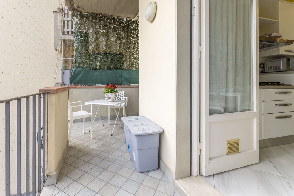 Autumn, Balcony / Terrace / Patio, Spring, Summer