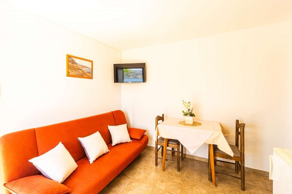 Apartment 3