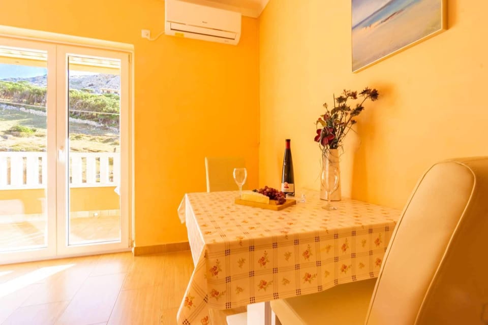 Apartment 4
